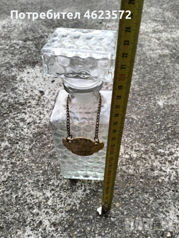 Стара стъклена гарафа, снимка 3 - Антикварни и старинни предмети - 54292811