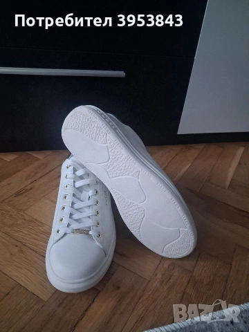Кожени маратонки GUESS , снимка 2 - Маратонки - 53957829