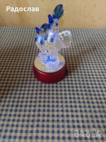 светеща стъклена статуетка Петел, снимка 2 - Статуетки - 54284141