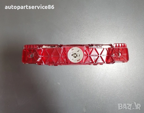 Трета стоп лампа за Mazda 626 (2001) 286-61825, снимка 2 - Части - 53704928