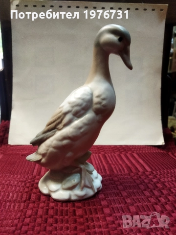 Порцеланова статуетка на Птица 