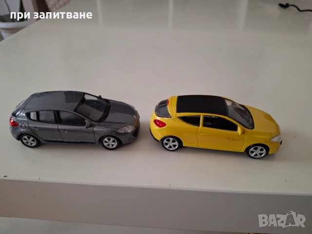 2 бр. Renault Megane, 1/43, Welly и Mondо motors, снимка 7 - Колекции - 50754834