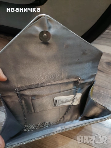 Дамска клъч чанта, снимка 2 - Чанти - 52435086