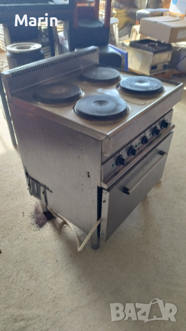 Професионална печка , снимка 5 - Обзавеждане на кухня - 44953454