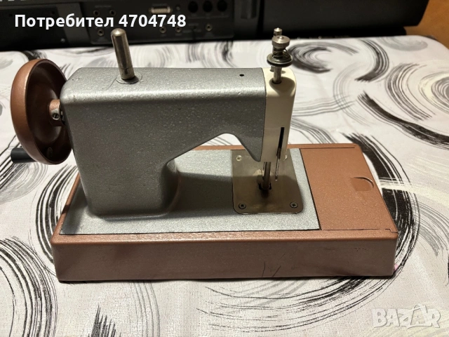 Руска детска шевна машина , снимка 6 - Антикварни и старинни предмети - 53058101