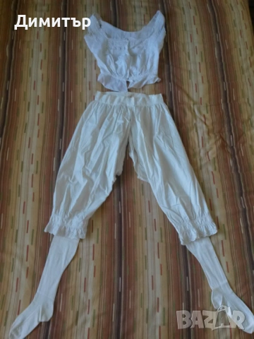 Автентични бюстие, килоти и чорапи от края на 19 век