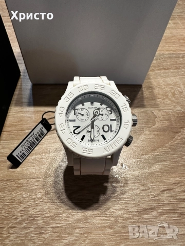 Часовник Nixon 42-20 чисто нов !, снимка 4 - Мъжки - 52585957
