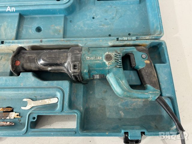 Саблен трион - Makita 1010 W, снимка 2 - Други машини и части - 45958609