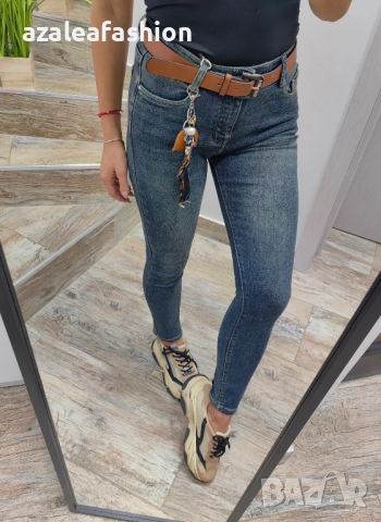 Дамски дънки слимфит с колан ретро цвят