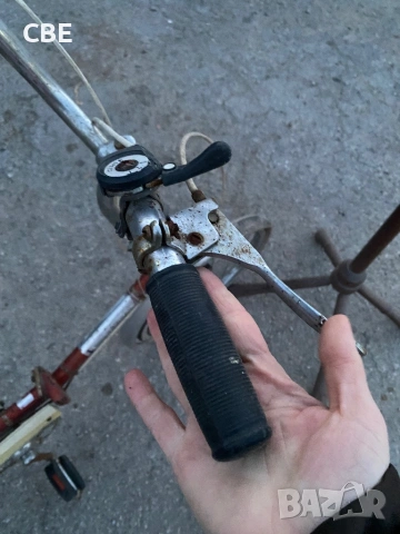 Заглавие: Стар сгъваем велосипед Universal – ретро, полски  Описание: Продавам ретро сгъваем велосип, снимка 10 - Велосипеди - 53840397