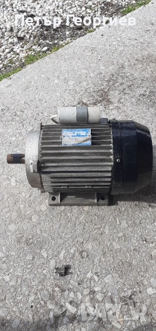 Машина за грозде- мелене