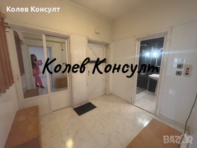 Продавам апартамент в гр. Хасково, Център, снимка 7 - Апартаменти - 52290924