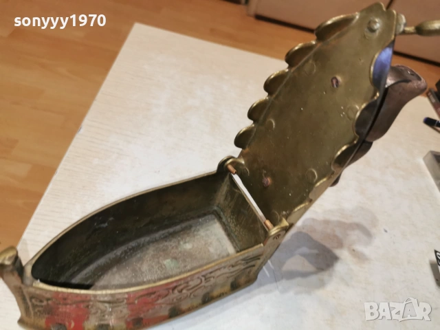 СТАРА ЮТИЯ-МЕД/МЕСИНГ-ВНОС SWISS 1701261836, снимка 13 - Антикварни и старинни предмети - 53134311