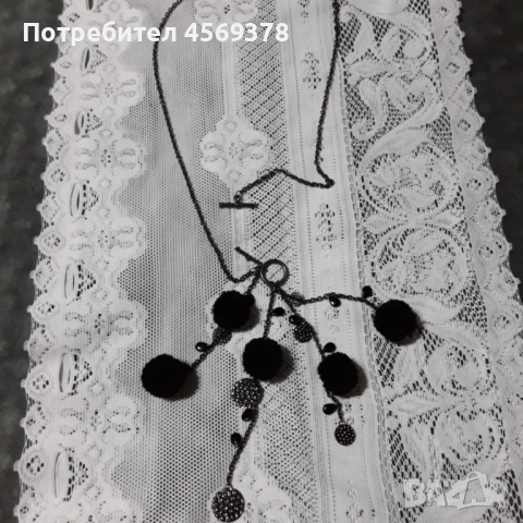 Mikey Колие с пухчета , снимка 2 - Колиета, медальони, синджири - 52290548