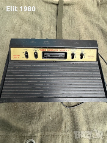 Продавам игрова конзола от 90-те 