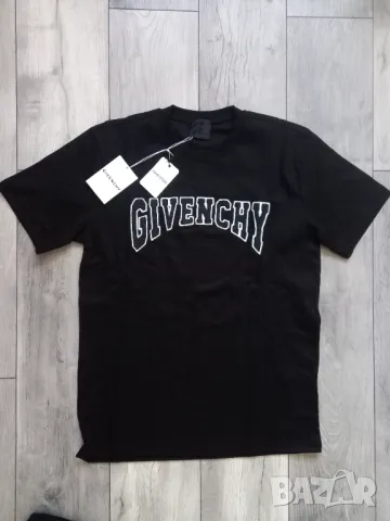 Givenchy - спортен екип размер М и ХЛ , снимка 3 - Спортни дрехи, екипи - 46946641