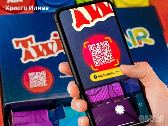 Настолна игра Hasbro Twister Air Детска Туистър Air Game, снимка 4 - Други - 53316657