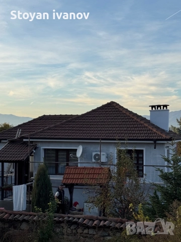 Боядисване на покриви метални конструкции веранди фасади и всички видове вътрешни бои, снимка 5 - Ремонти на покриви - 52031842