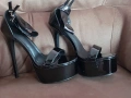  Резервирани 42 Черни ,лачени сандали с ток 16,5, снимка 7