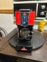 Италианска кафемашина за капсули лаваца блу Lavazza blue, снимка 2