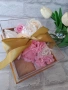 Кутия,рози,цветя пластичен сапун, бал,меденки, снимка 1