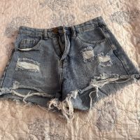 Къси дънкови панталони ХС , снимка 1 - Къси панталони и бермуди - 45746899