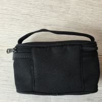 НОВА 100 % оригинална малка черна ръчна чантичка чанта с цип на LINING, снимка 2 - Чанти - 45075936