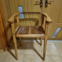 Дървен стол от орех, снимка 1 - Столове - 44970738