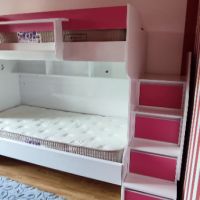 Двуетажно легло с двулицеви матряци и гардероб, снимка 1 - Мебели за детската стая - 45368261