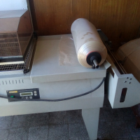 Опаковъчна машина с термофолио SmiPack SE550 Италия, снимка 2 - Други машини и части - 45059848