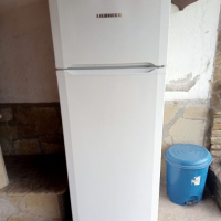 Продавам хладилник Liebherr 280 литра, снимка 4 - Хладилници - 45012084
