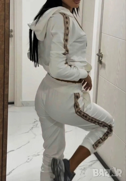 дамски екипи guess суичър и долнище , снимка 1