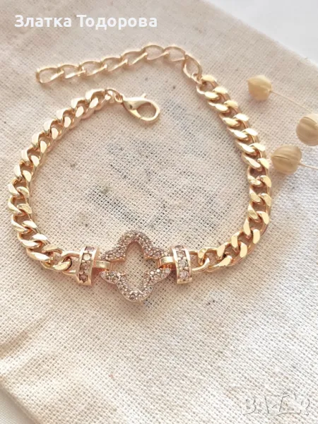Гривна с цирконий, снимка 1