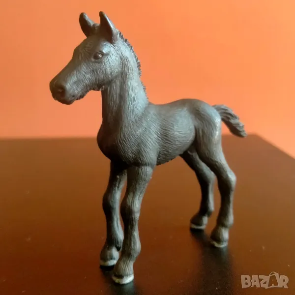 Колекционерска фигурка Schleich Кон Friesian Foal Baby Horse 2006 13622, снимка 1