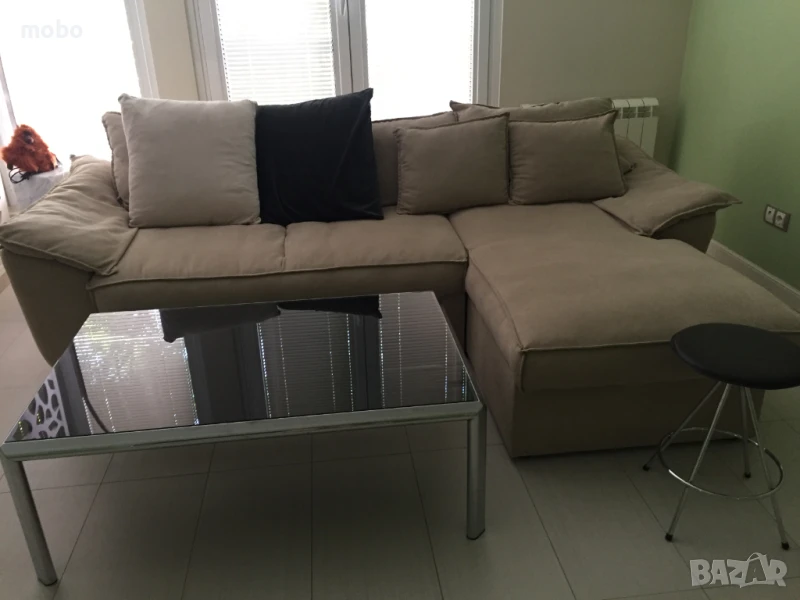 Двуместен диван с лежанка , снимка 1