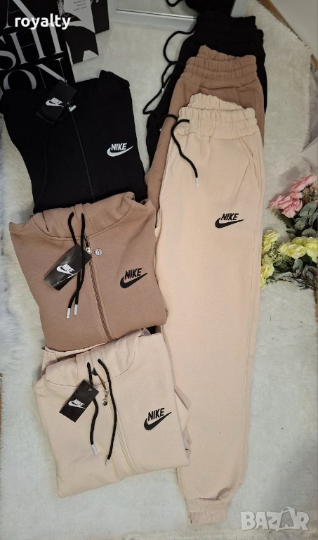 Nike Ватиран Дамски Комплект Различни Цветове , снимка 1