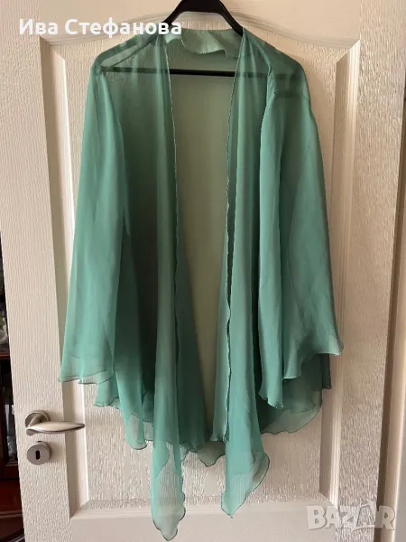 Нежна зелена универсален размер  феерична наметка туника от тюл воал, снимка 1
