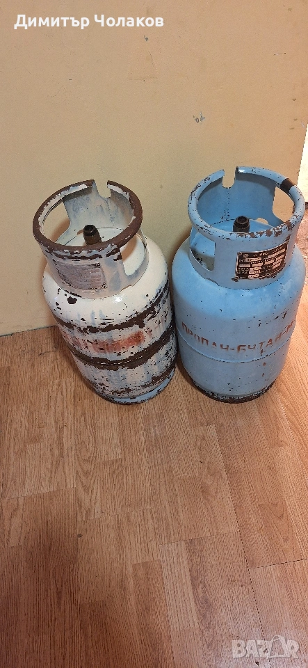 Две газови бутилки, снимка 1