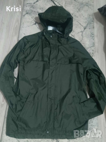 Дамско яке ветровка