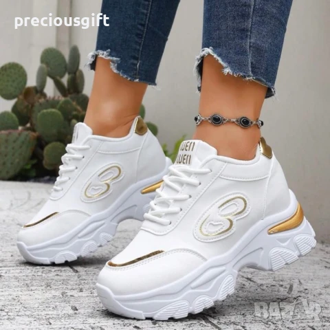 Дамски сникърси, налични в златист и сребрист цвят