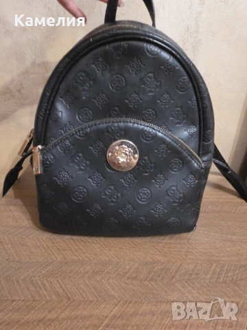 Раница Guess, снимка 2 - Раници - 53699072