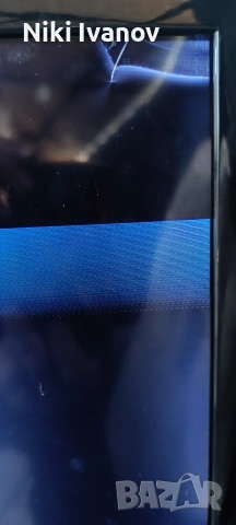 Телевизор Tesla 32S315BH със лека забележка в десния ъгъл , снимка 4 - Телевизори - 53849881