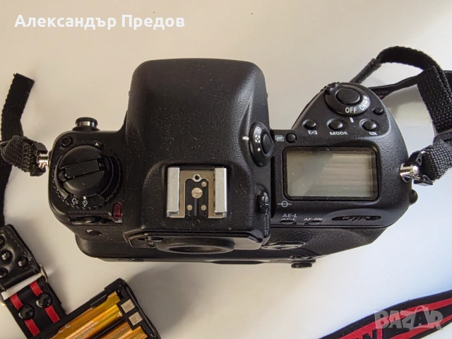Nikon F5 тяло, снимка 4 - Фотоапарати - 54122690