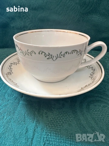 2 елегантни съветски сервиза за чай и за кафе в бяло и злато на Рижски завод, Рига, СССР, снимка 4 - Сервизи - 53006504