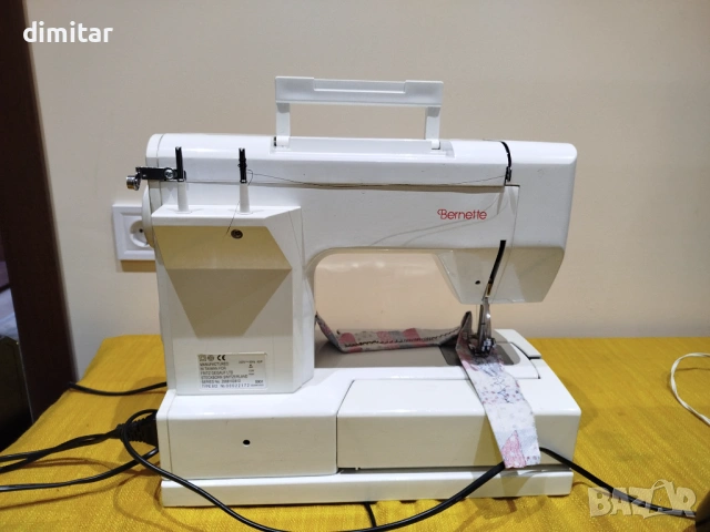 Метална шевна машина BERNETTE 812, снимка 11 - Шевни машини - 53898731