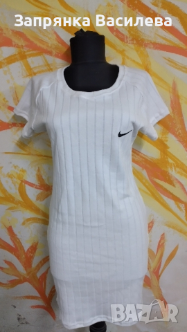 Спортни рокли Nike, снимка 4 - Рокли - 45005566