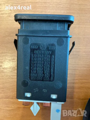 Продавам оригинален бутон аварийни светлини за Голф 4 - 20 лева