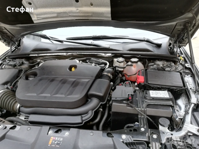 Opel Insignia 2021, снимка 15 - Автомобили и джипове - 53767709