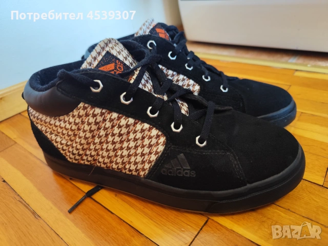 Кецове Adidas, снимка 2 - Кецове - 53841628
