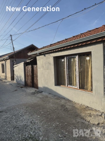 Продава къща на 100 метра от Дунавската градина с нов покрив и дограма , 9 стаи, снимка 5 - Къщи - 53278324